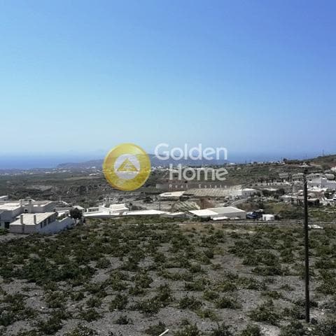 House in Thira, Santorini — Photo 2 of 3