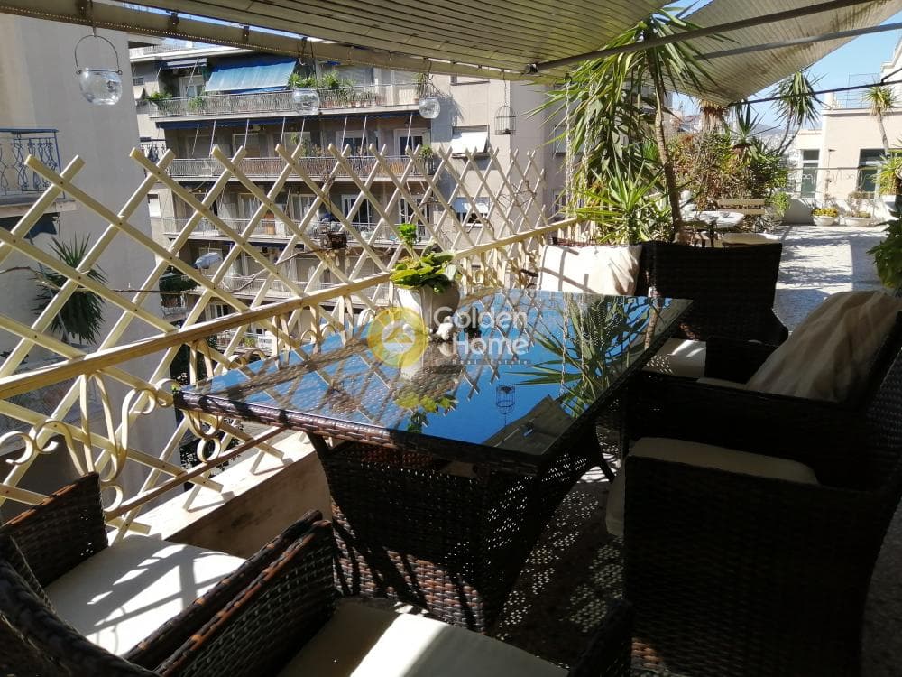 Apartment in Plateia Koliatsou, Patision - Acharnon — Photo 1 of 21