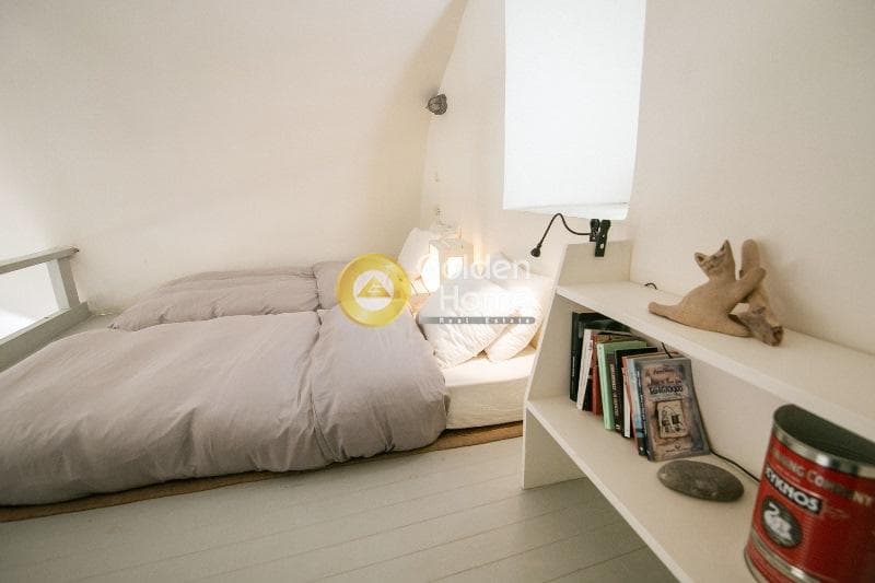 House in Oia, Santorini — Photo 10 of 20