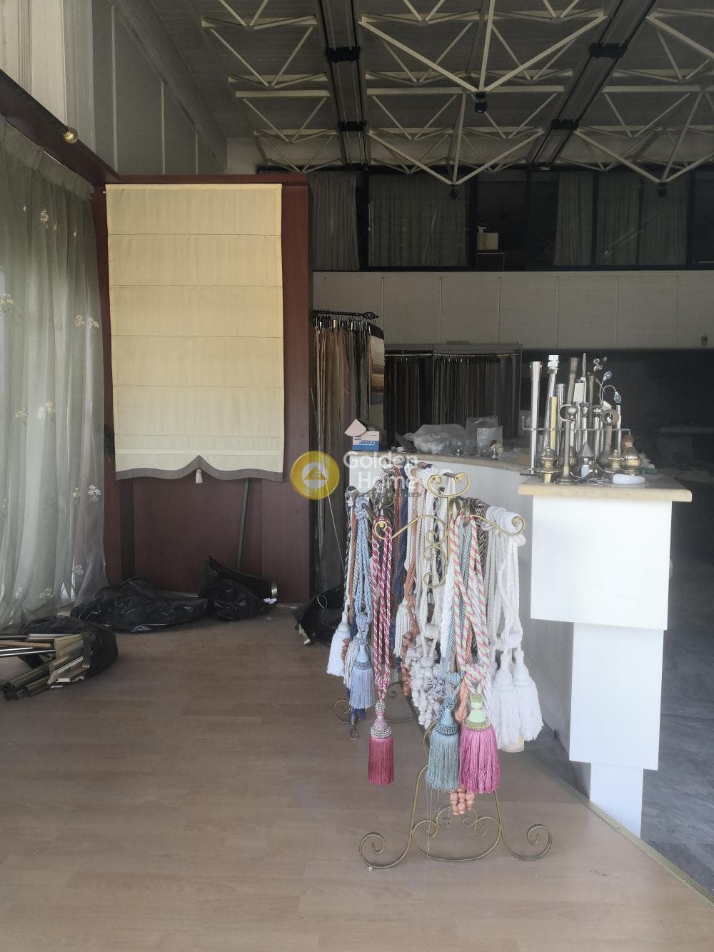 Retail Store in Lofos Kokkou, Galatsi — Photo 3 of 5