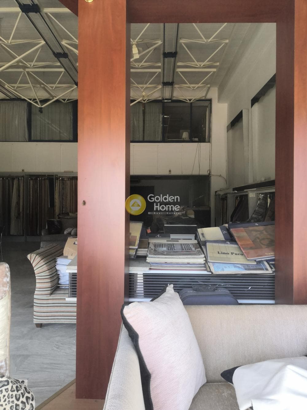 Retail Store in Lofos Kokkou, Galatsi — Photo 2 of 5