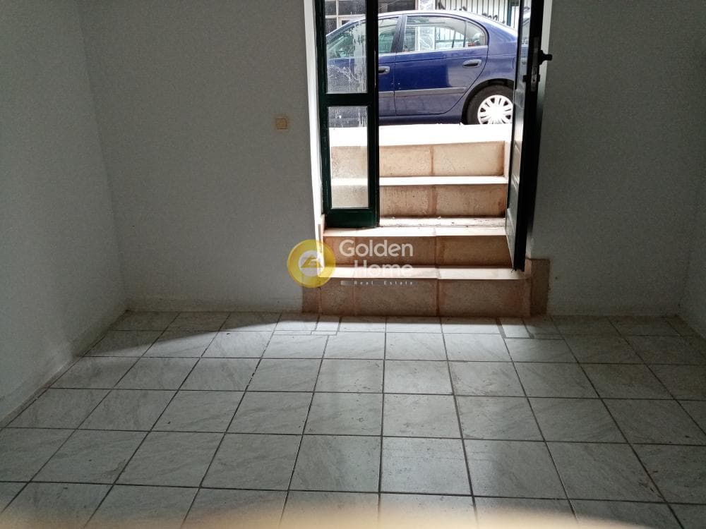 Retail Store in Diilistiria, Piraeus — Photo 1 of 14