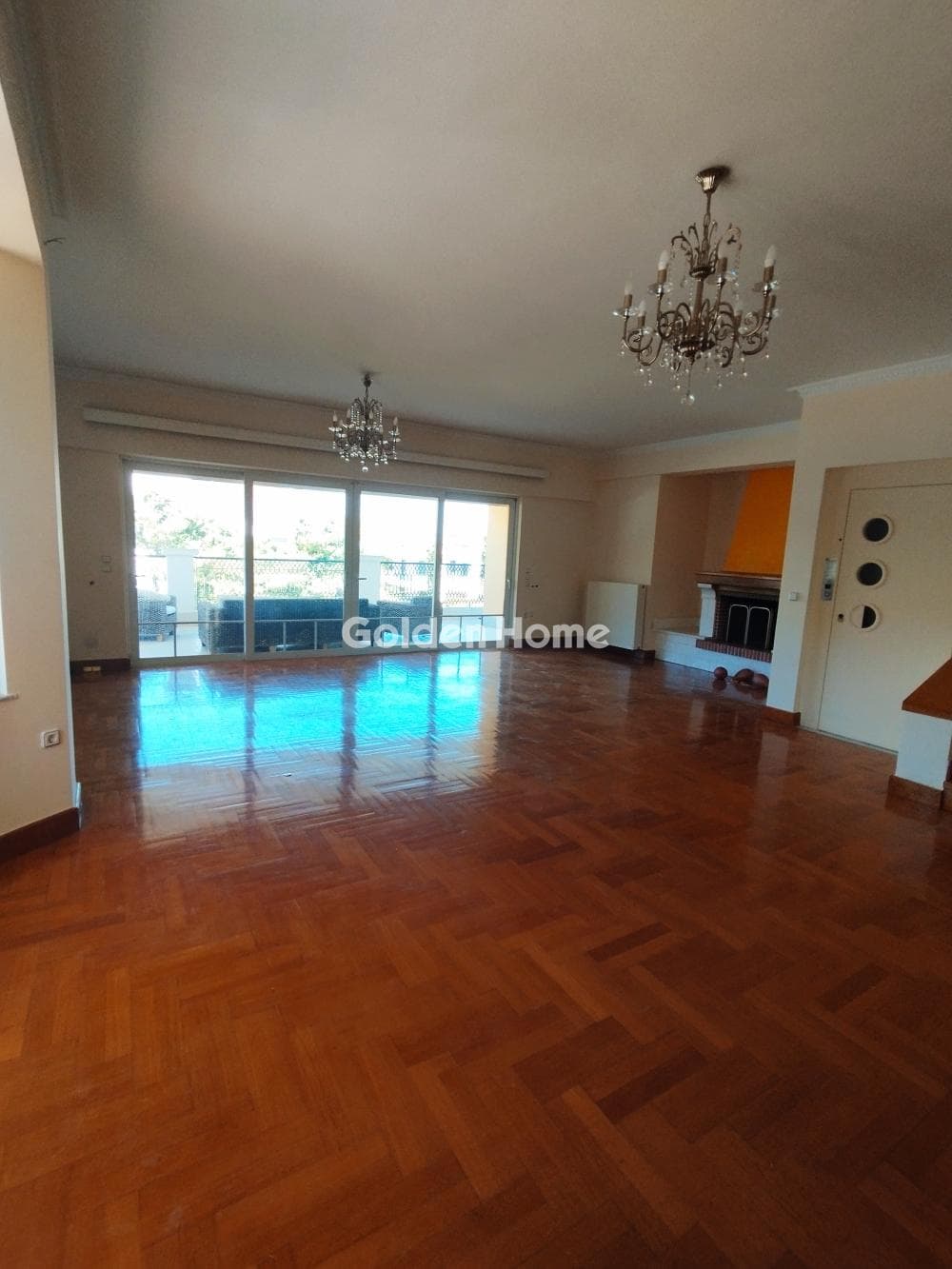 House in Saronida, Saronida — Photo 1 of 25