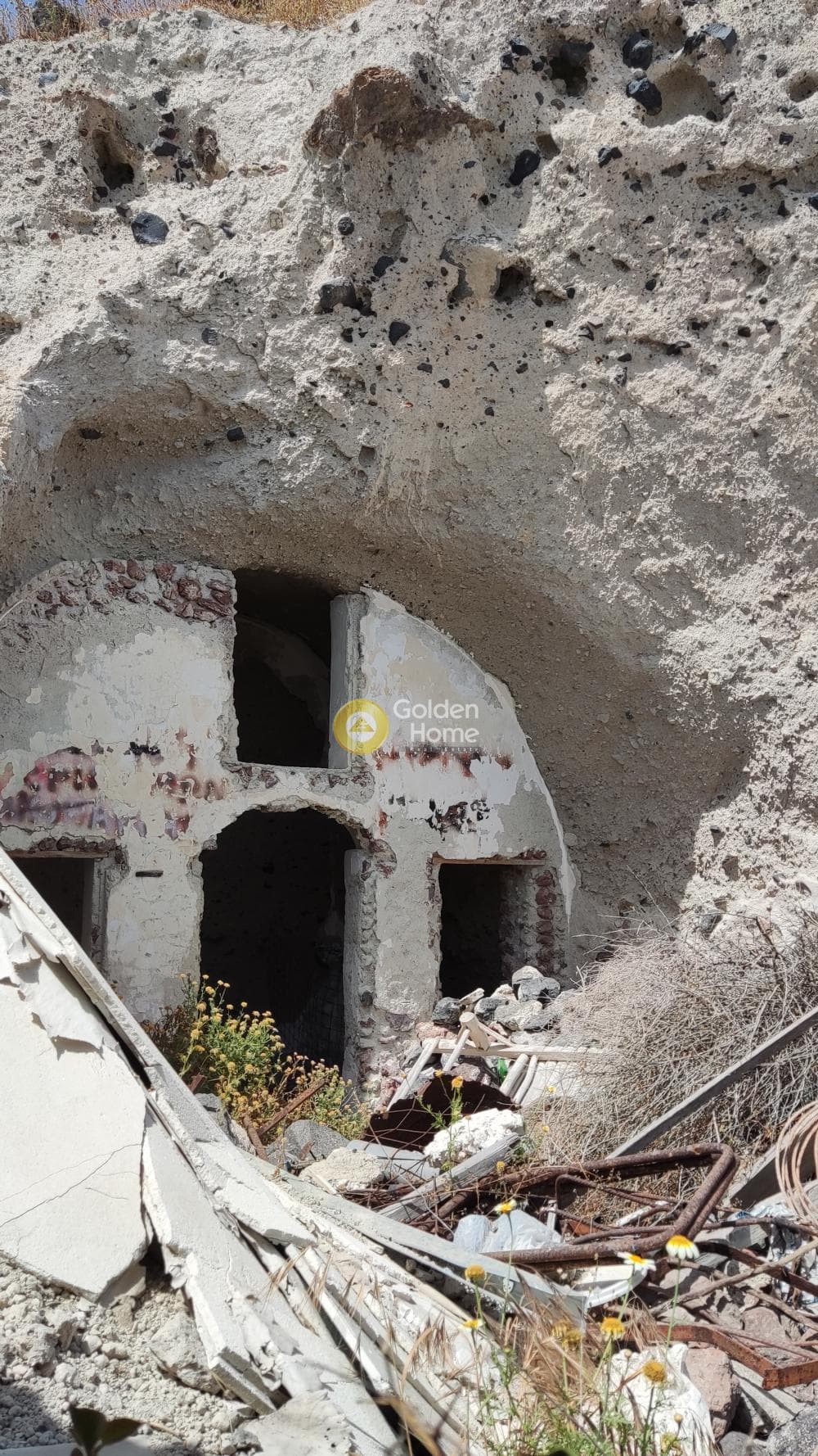 Building Plot in Oia, Santorini — Photo 2 of 6