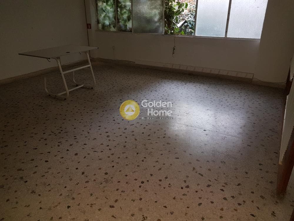 Retail Store in Stathmos, Attiki — Photo 8 of 11