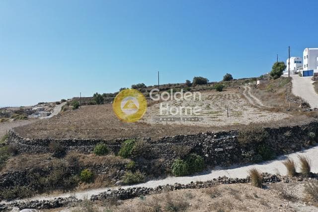 Building Plot in Center, Santorini — Photo 2 of 9