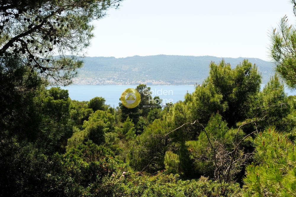 Parcel in Kosta, Spetses — Photo 20 of 26