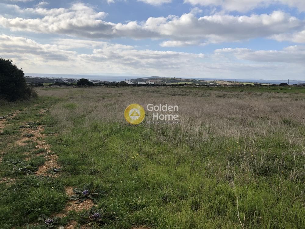 Building Plot in Kamari, Paros — Photo 1 of 7