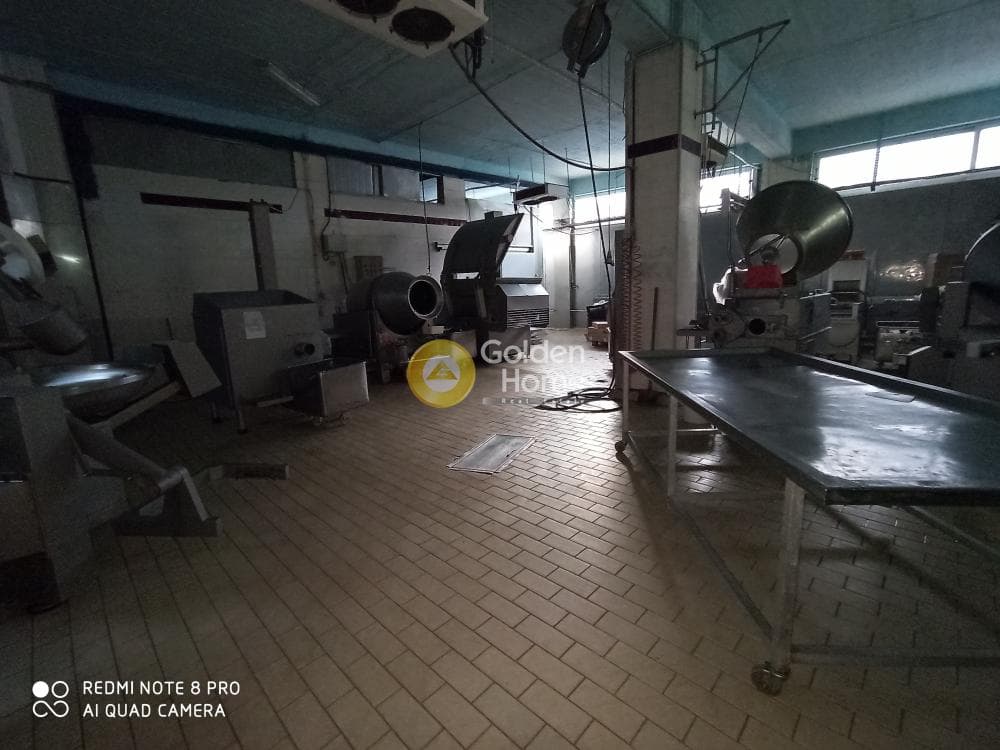 Βιομηχανικός Χώρος στην Μανιάτικα, Πειραιάς — Φωτογραφία 1 από 5