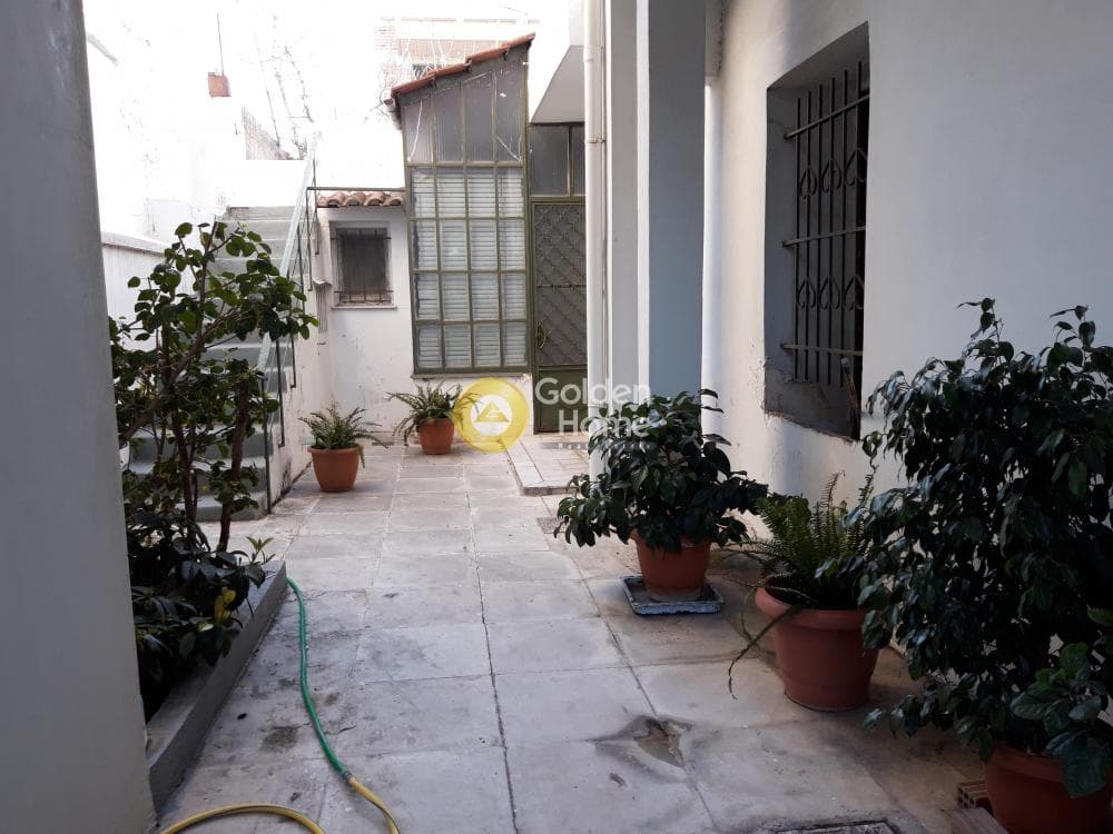 Warehouse in Kaminia, Piraeus — Photo 1 of 6