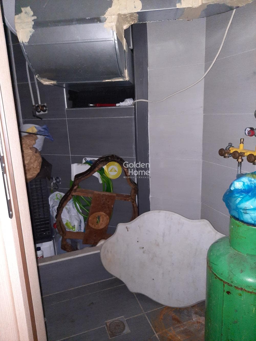 Retail Store in Evraiomnimata, Patra — Photo 12 of 13