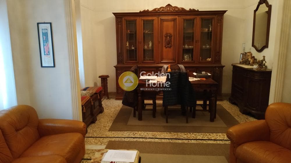 House in Evaggelistria, Piraeus — Photo 5 of 26