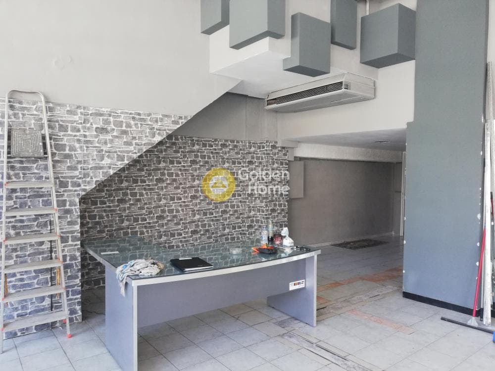 Retail Store in Palaia Kokkinia, Piraeus — Photo 1 of 8