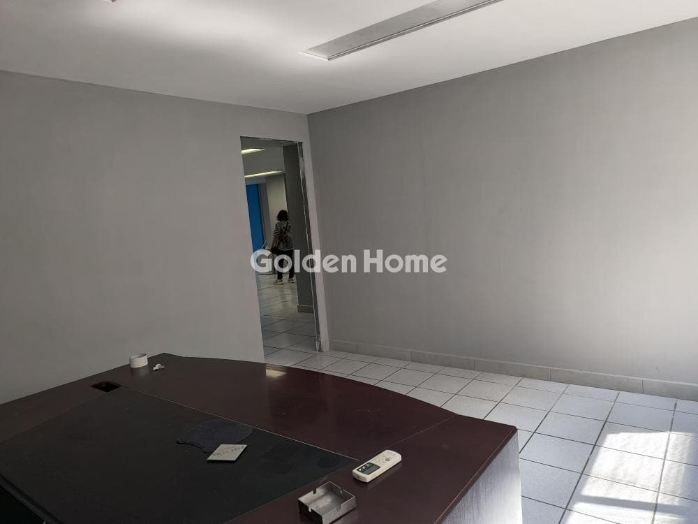 Office in Terpsithea, Piraeus — Photo 3 of 24