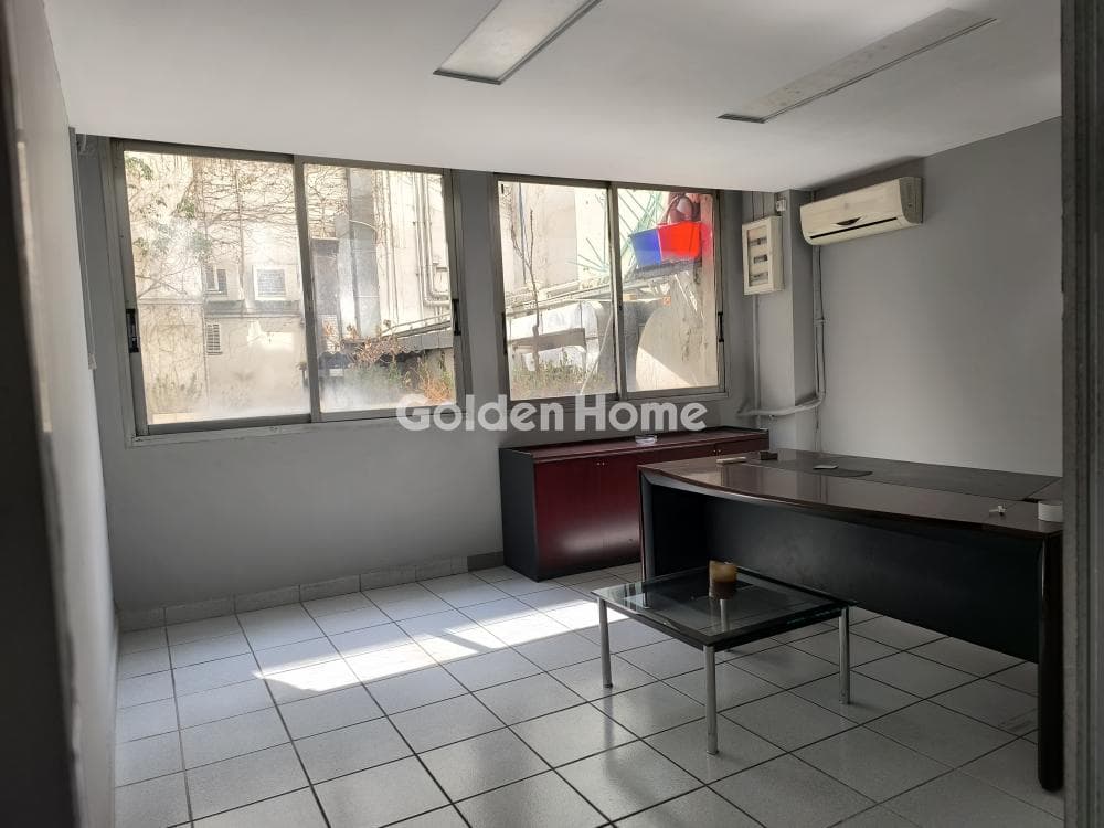 Office in Terpsithea, Piraeus — Photo 2 of 24