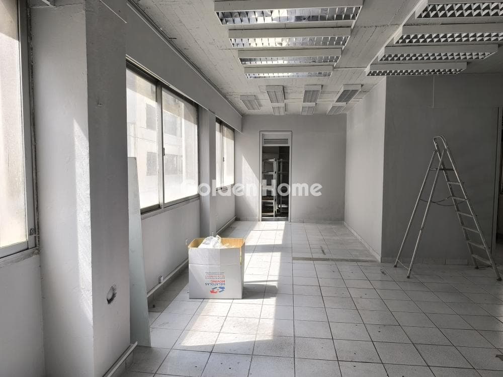 Office in Terpsithea, Piraeus — Photo 18 of 24