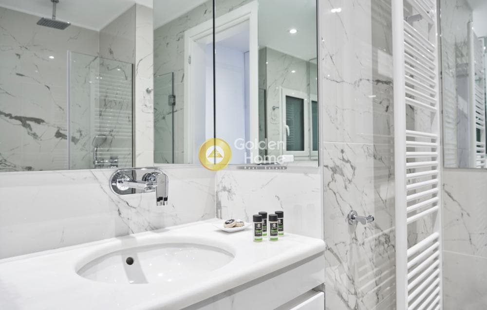 Apartment in Hilton, Ilisia — Photo 7 of 25