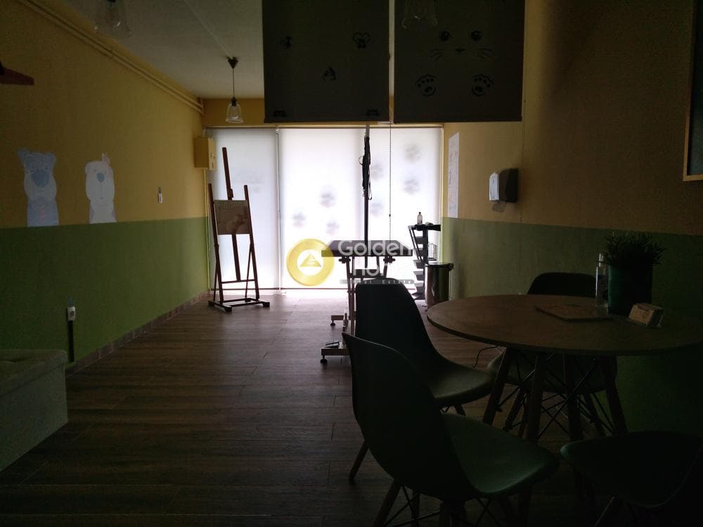 Retail Store in Thimarakia, Attiki — Photo 7 of 8