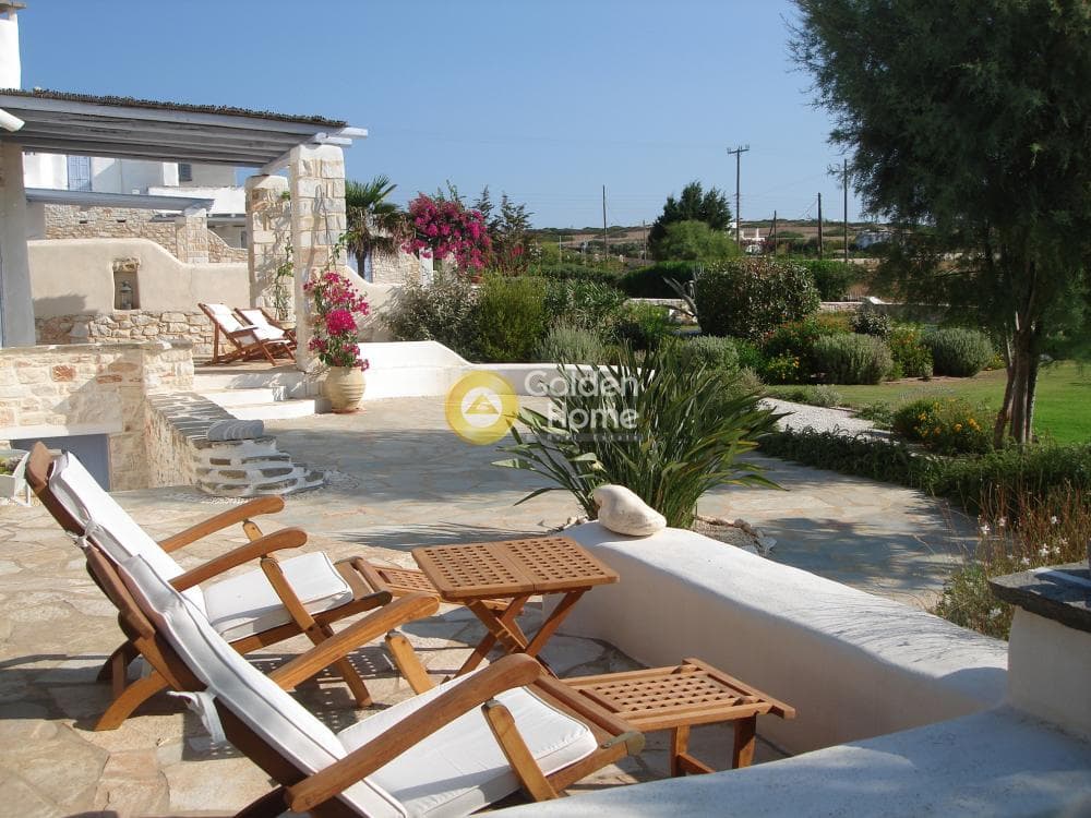 House in Lagkeri, Paros — Photo 3 of 18