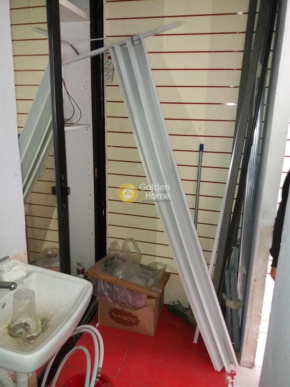 Retail Store in Centre, Kalithea — Photo 6 of 6