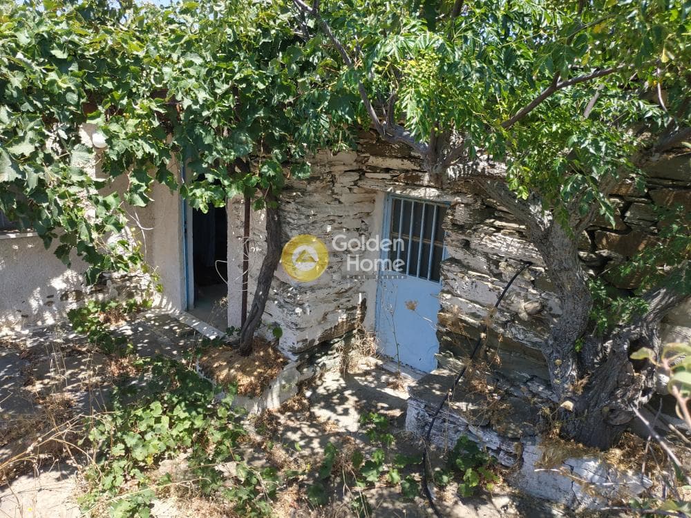 House in Stavroudaki, Kea — Photo 1 of 17
