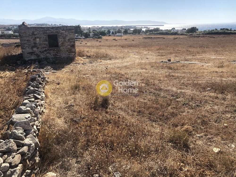 Parcel in Chrisi Akti, Paros — Photo 1 of 10