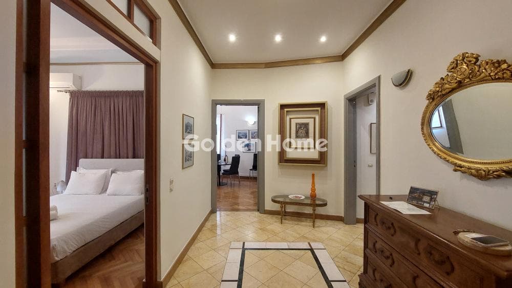 Apartment in Sintagma, Kentro — Photo 2 of 28