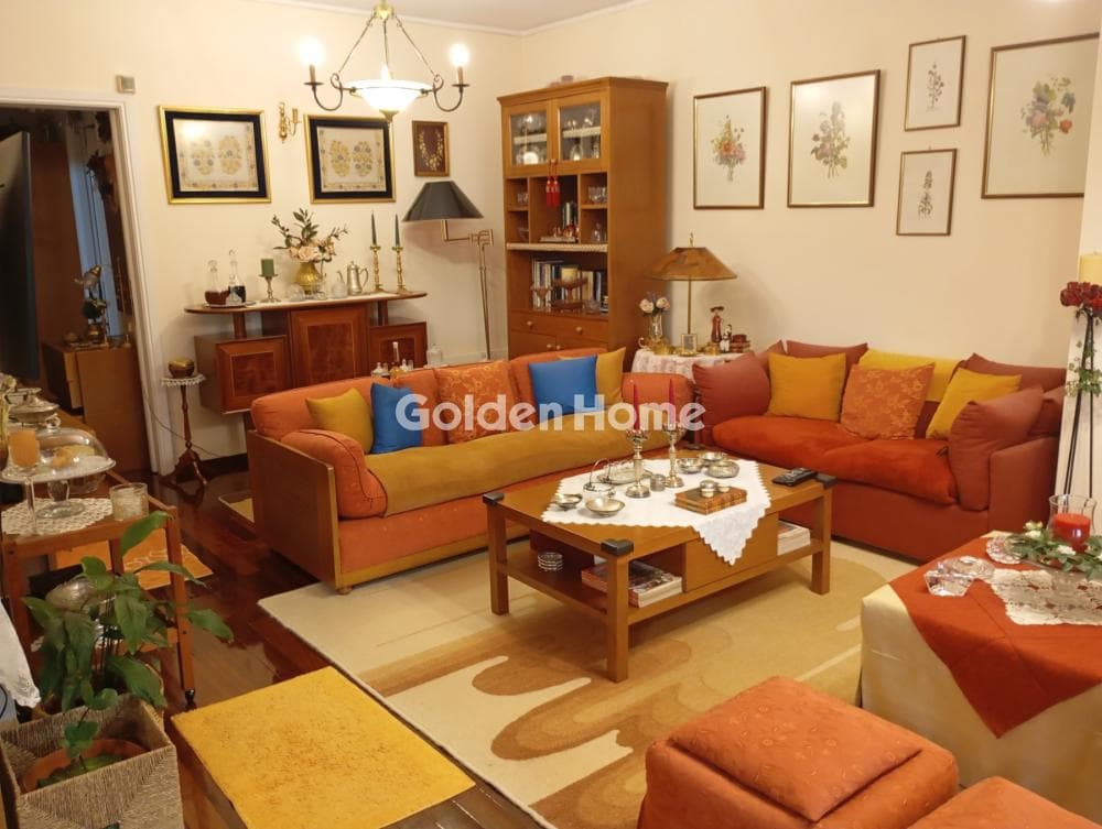 Apartment in Chrisaki, Nea Smyrni — Photo 1 of 36