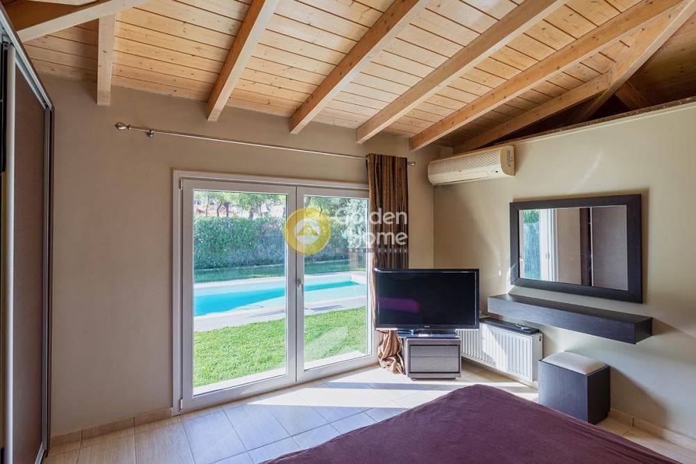 Apartment in Chamolia, Vravrona — Photo 18 of 37