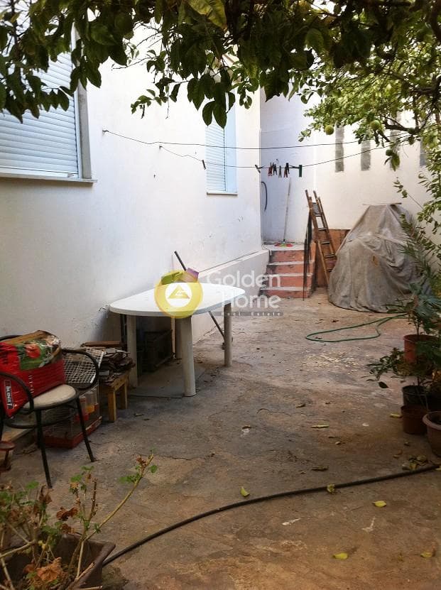 Apartment in Center, Moschato — Photo 15 of 23