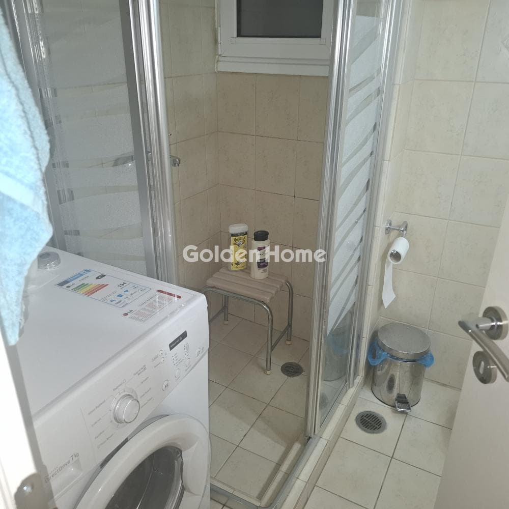 Apartment in Center, Moschato — Photo 17 of 23