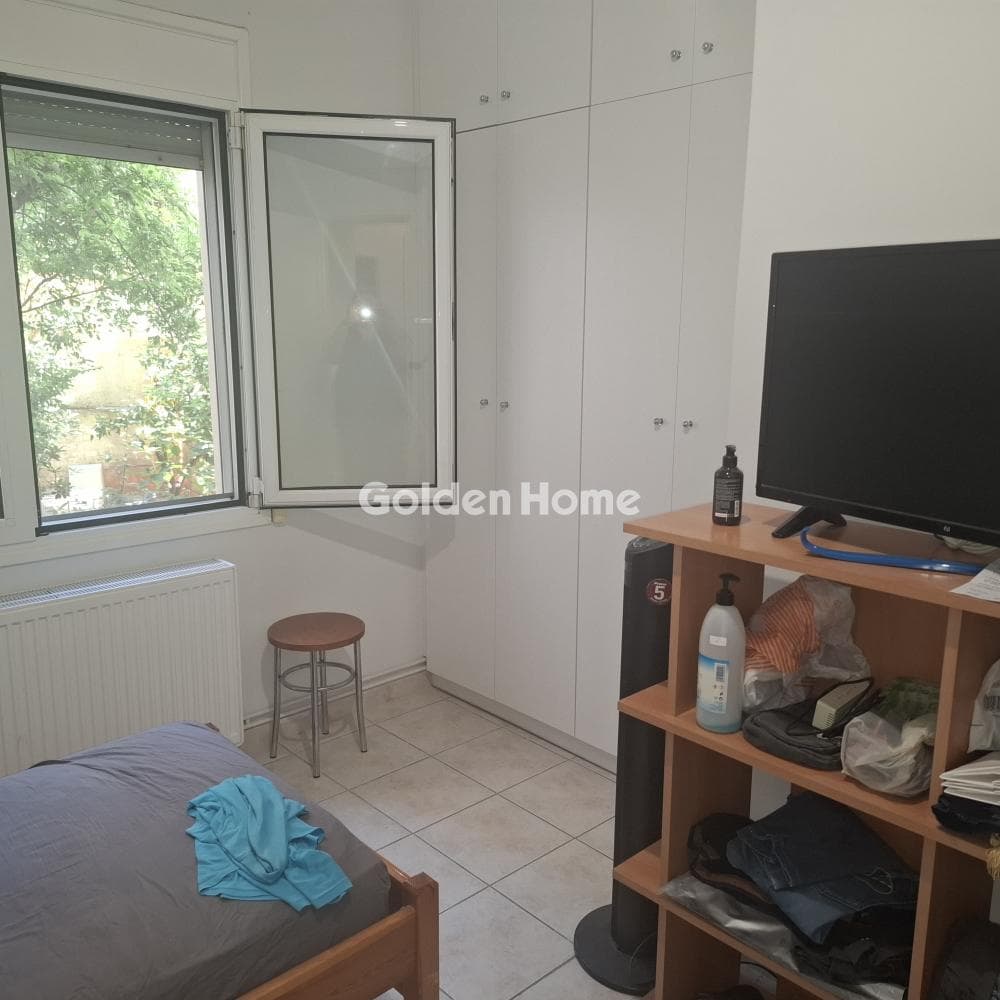 Apartment in Center, Moschato — Photo 18 of 23