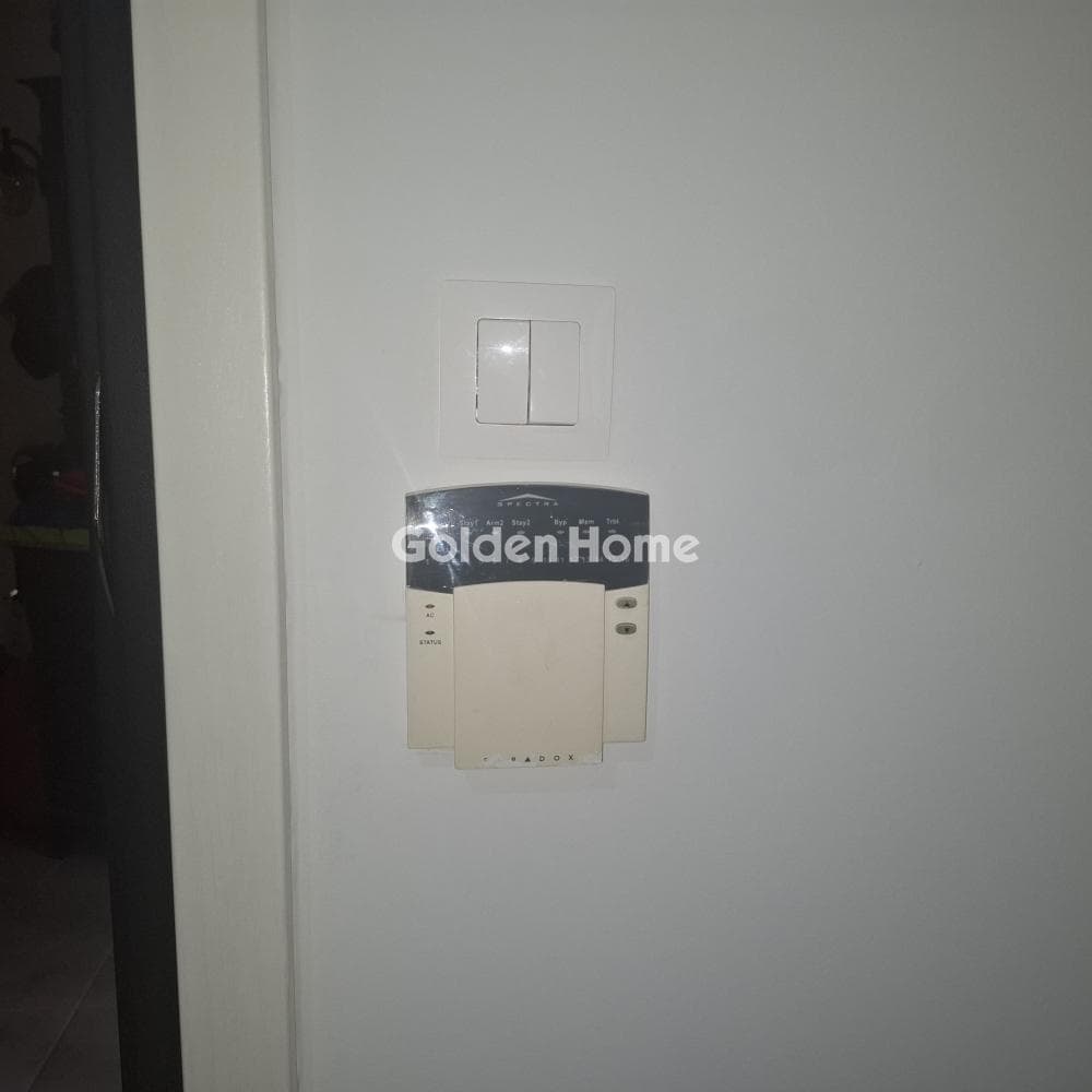 Apartment in Center, Moschato — Photo 21 of 23