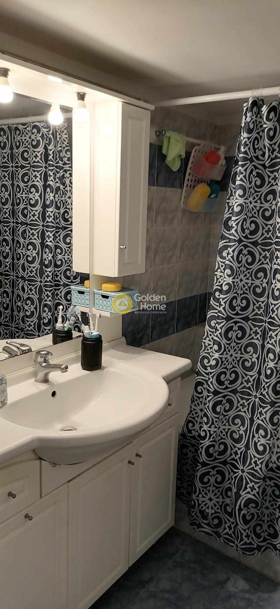 Apartment in Tzitzifies, Moschato — Photo 6 of 10