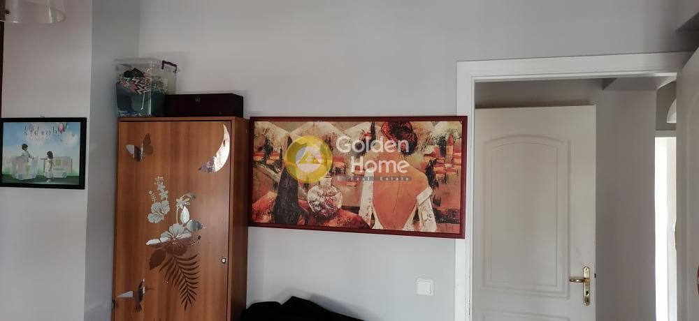 Apartment in Tzitzifies, Moschato — Photo 9 of 10