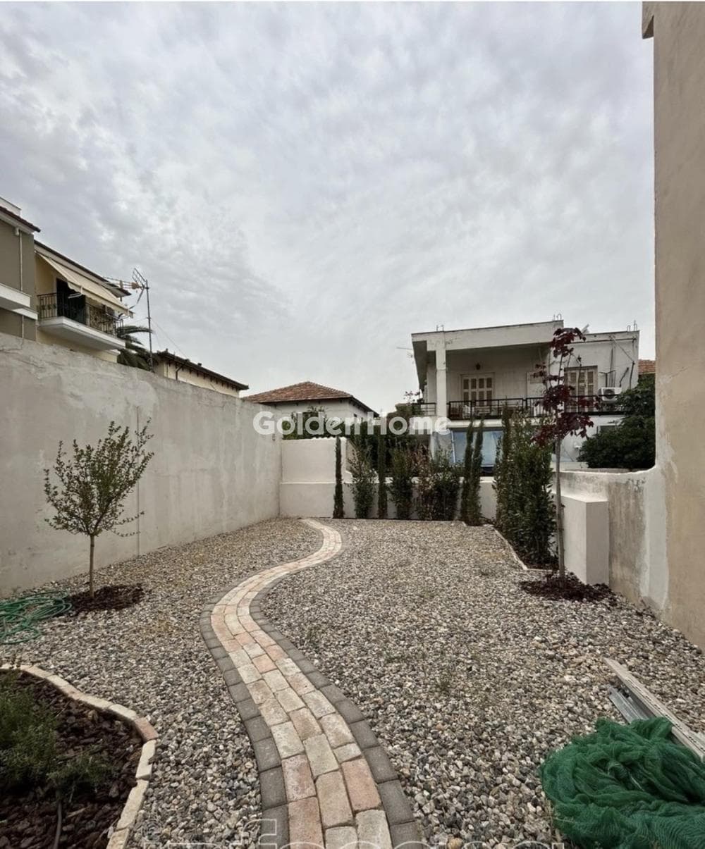 Apartment in Madytos, Nea Philadelfia — Photo 1 of 15