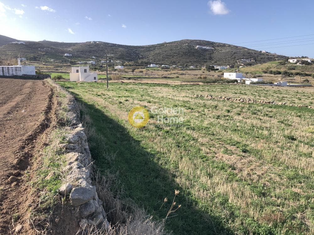 Parcel in Parasporos, Paros — Photo 10 of 21
