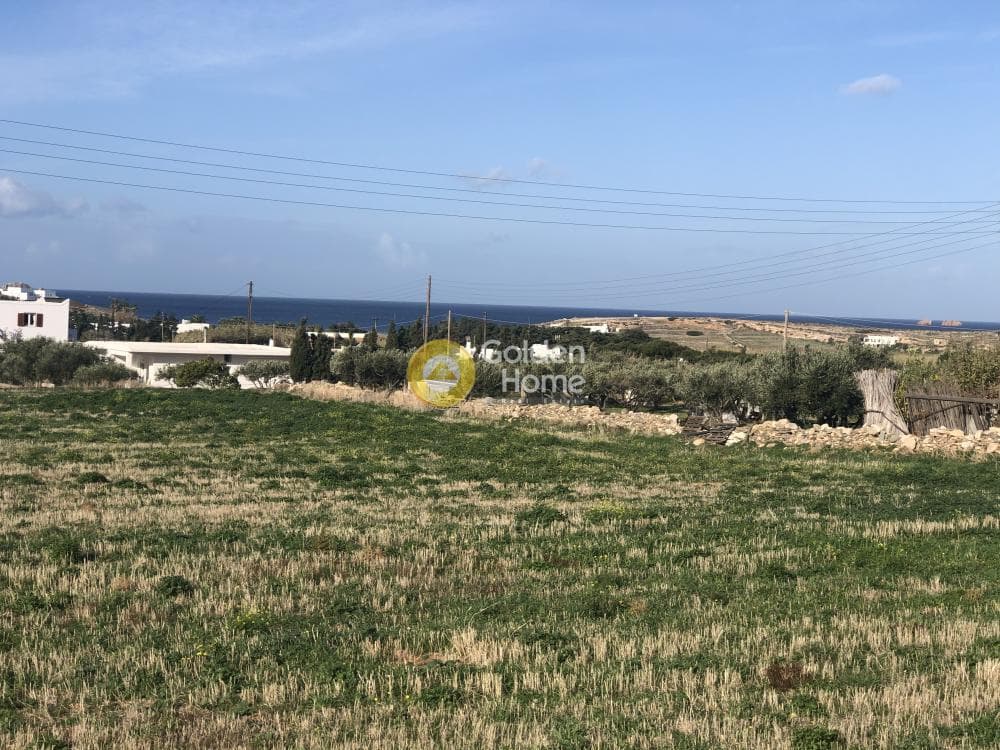 Parcel in Parasporos, Paros — Photo 21 of 21