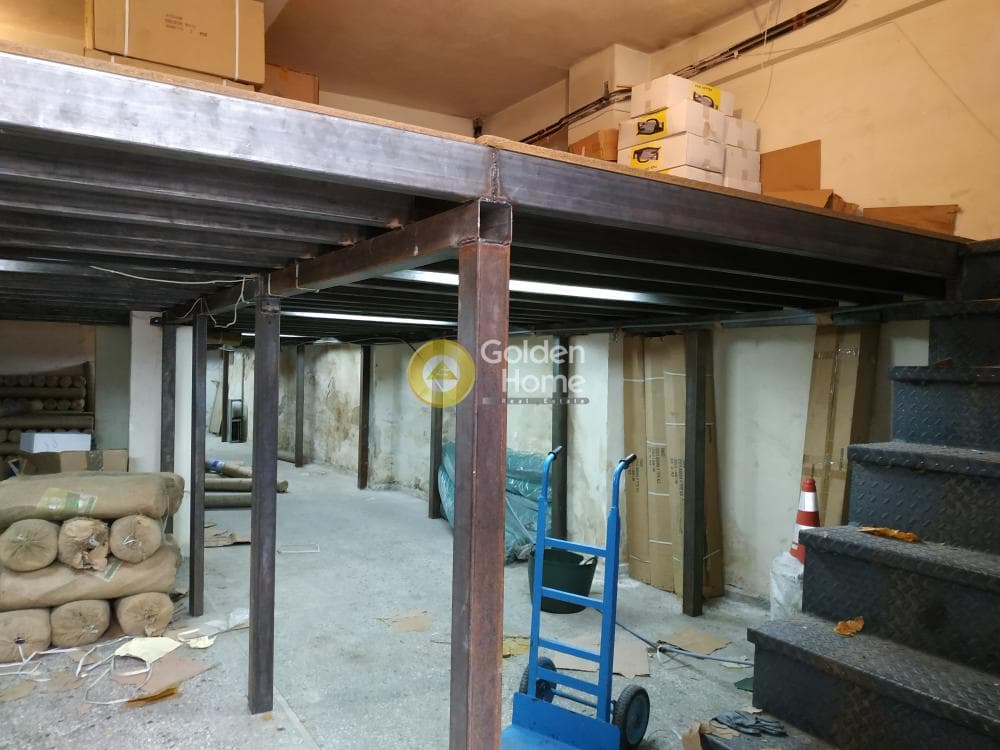 Retail Store in Train Park of Rentis, Piraeus — Photo 7 of 14