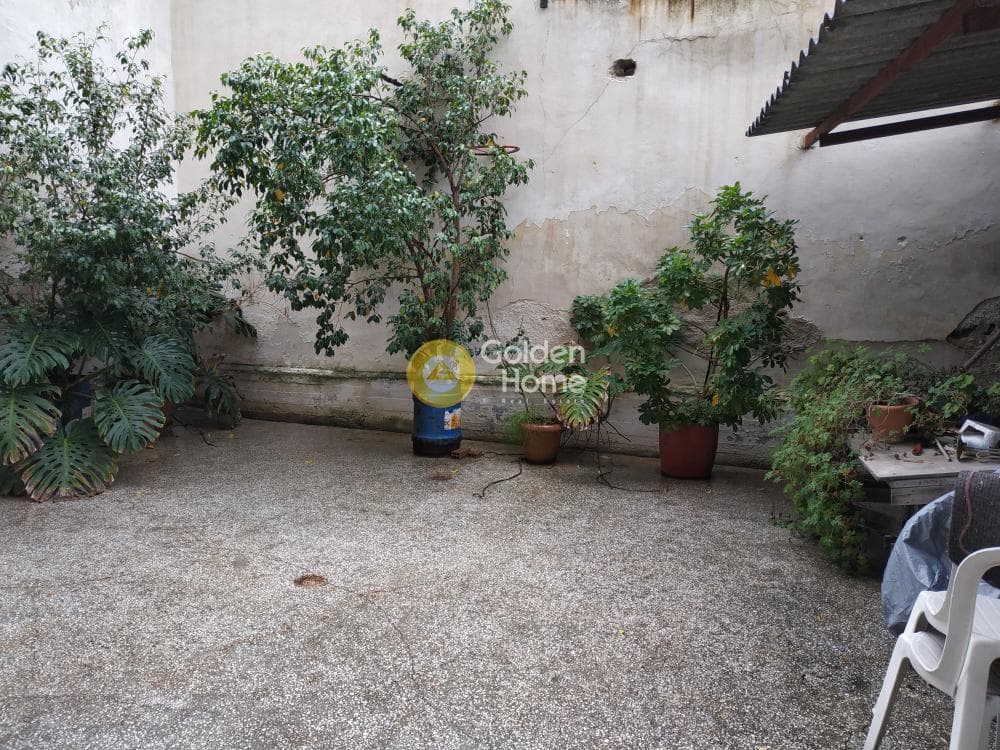 Retail Store in Train Park of Rentis, Piraeus — Photo 14 of 14