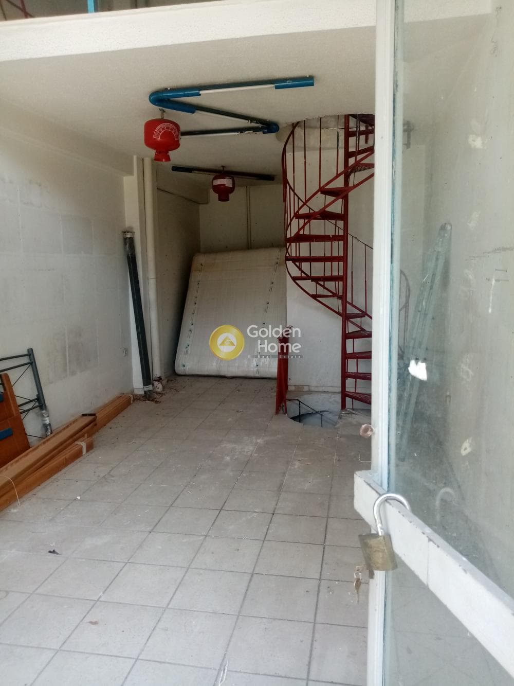 Retail Store in Osios Loukas, Patisia — Photo 5 of 11