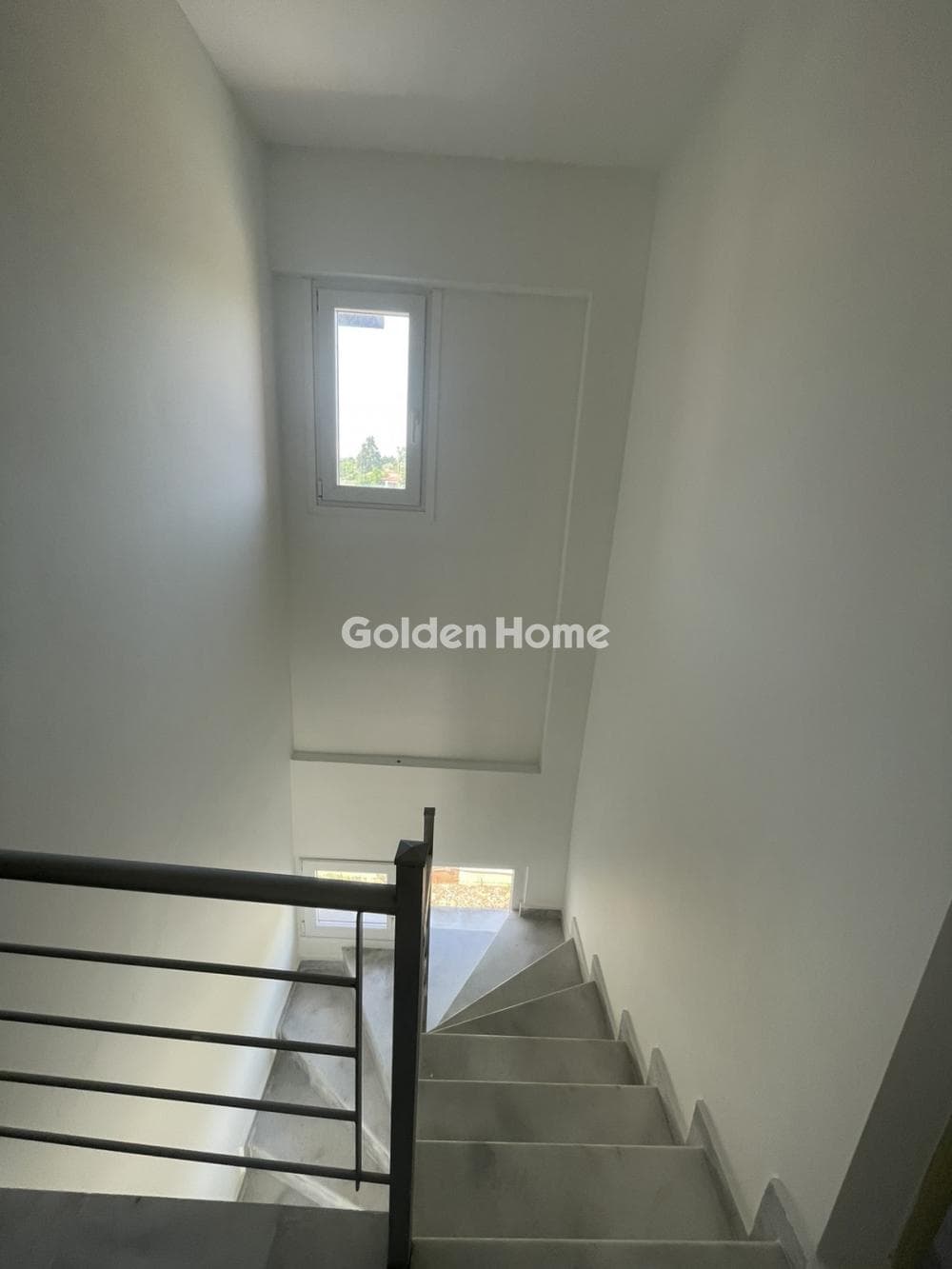 House in Center, Epanomi — Photo 11 of 24