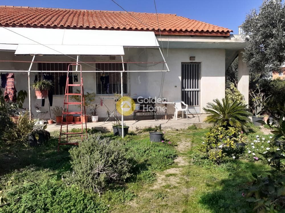 House in Kato Charvati, Pallini — Photo 1 of 6