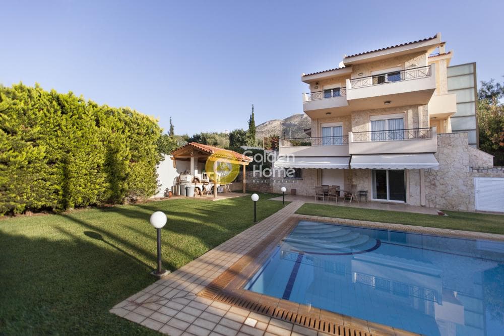 House in Lofos Kselaftaki, Kalivia Thorikou