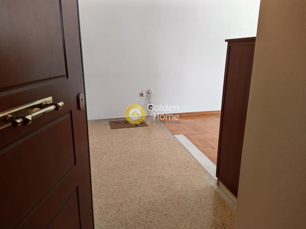 Apartment in Platia Attikis, Attiki — Photo 1 of 22