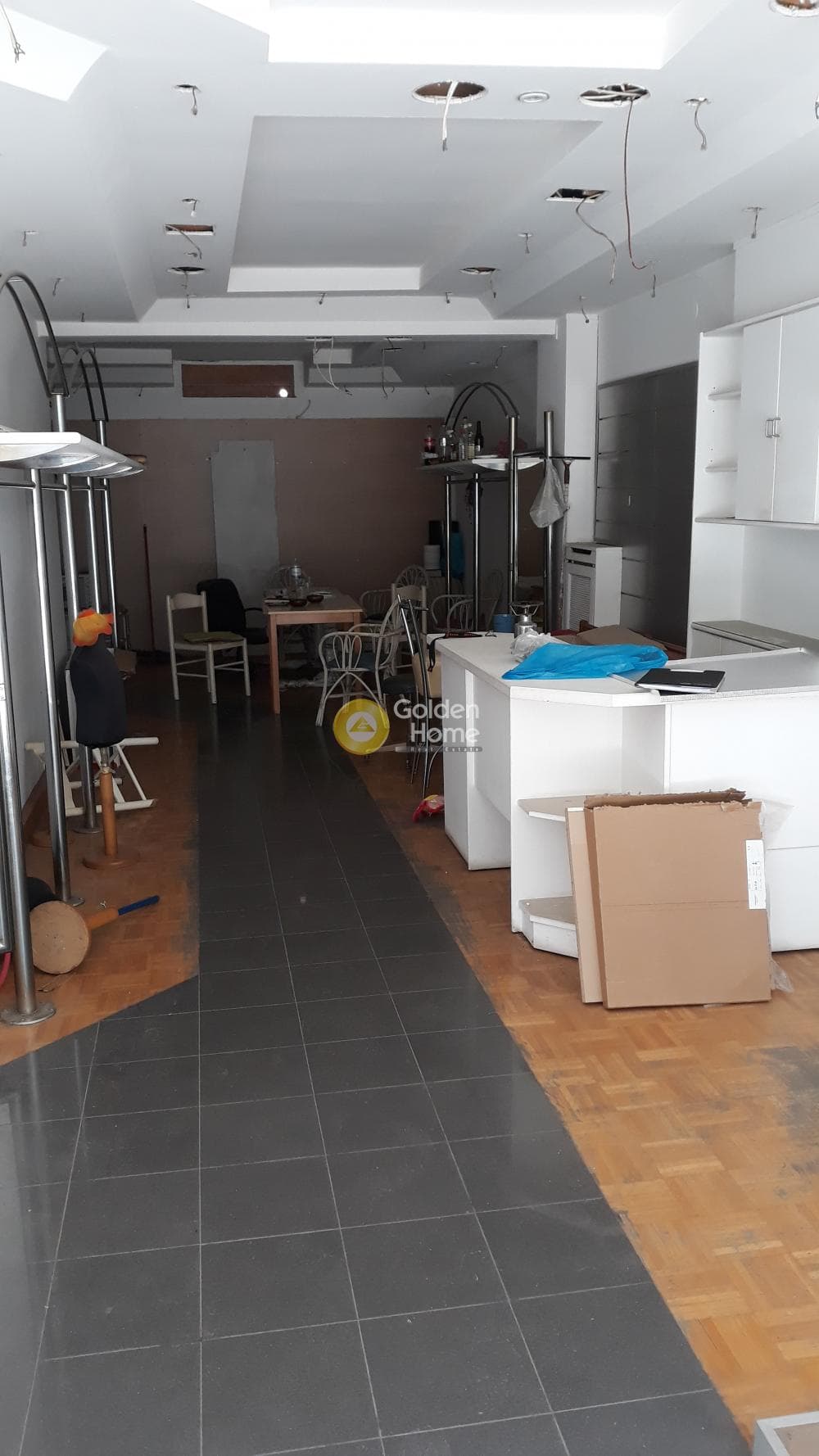 Retail Store in Dendropotamos, Menemeni — Photo 5 of 17