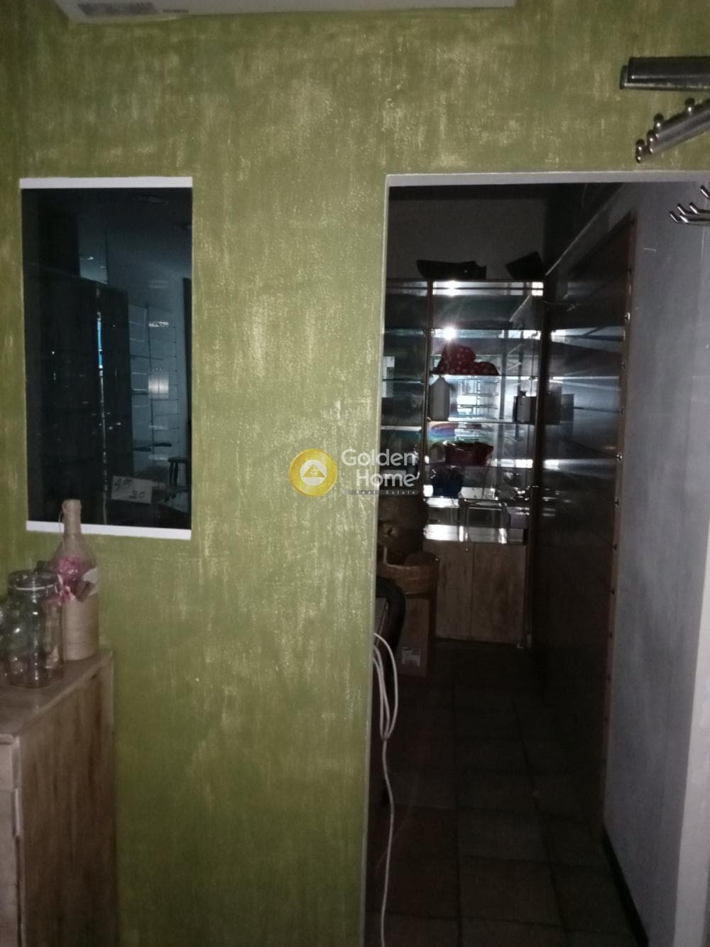 Retail Store in Dendropotamos, Menemeni — Photo 10 of 17
