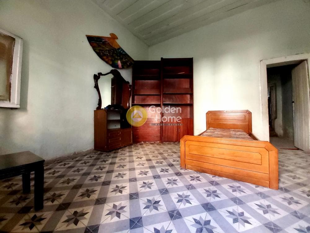 House in Agios Georgios, Nikaia — Photo 1 of 8