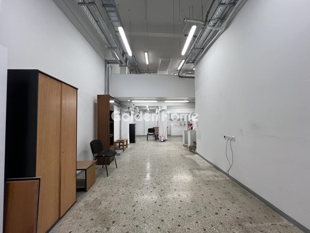 Retail Store in Terpsithea, Piraeus — Photo 1 of 11