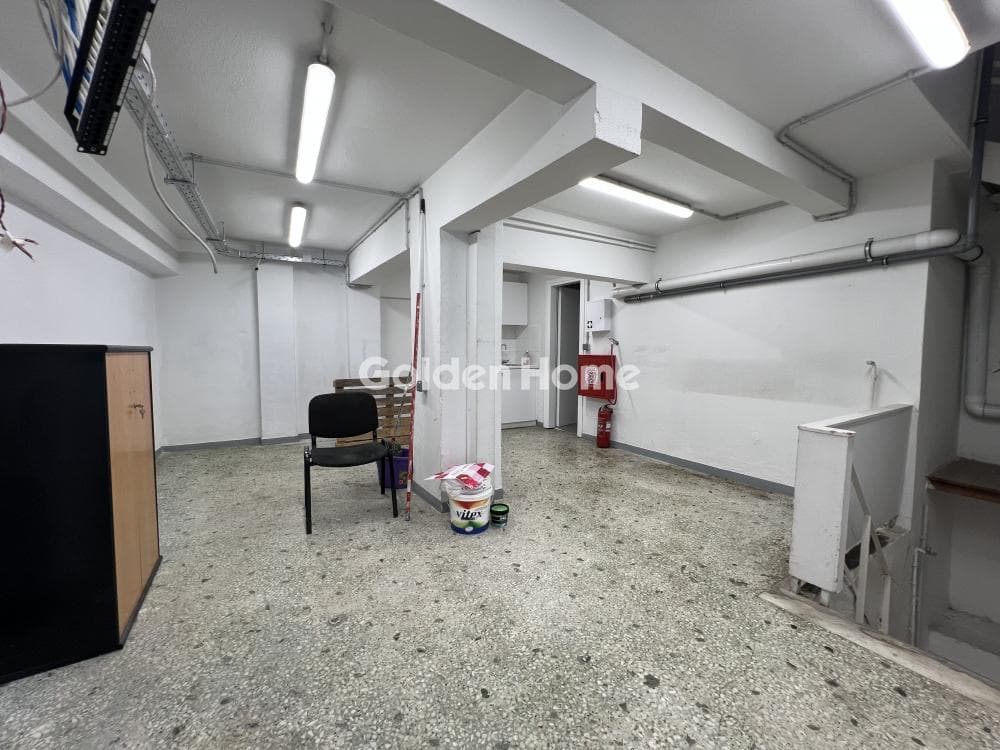 Retail Store in Terpsithea, Piraeus — Photo 3 of 11